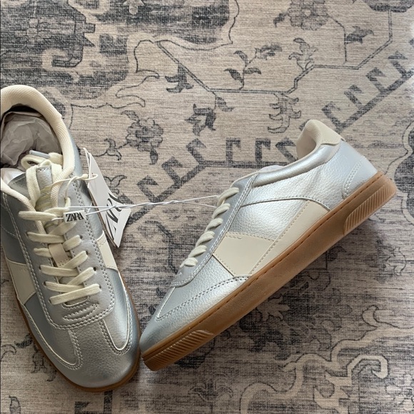 Zara Gray and Cream Sneakers - Picture 3 of 5